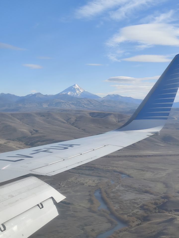 Vista aérea del volcán Lanín